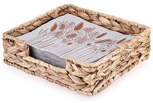 BSTKEY Square Water Hyacinth Napkin Holder, Natural Wicker Basket Tissue Paper Towel Storage Tray, Napkin Organizer Serving Tray for Room Kitchen Countertop (20 x 20cm)
