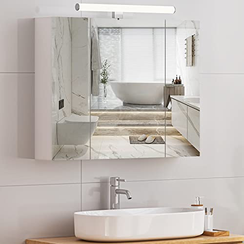 DICTAC Armadietto Bagno con Luce,Specchio Bagno Contenitore con Illuminazione Led e Presa 70x60x15 cm Armadietto con Specchio e 3 Ante e Conservazione Mobile bagno con specchios,Bianco