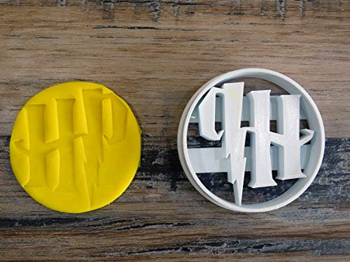 ELACE Moule Biscuit Emporte Pièce Logo Sorcier Dessin Animé Emporte Pièces en Plastique Decoupoir Patisserie Emporte Pièce en Forme Enfants pour Décoration de Biscuits (dim 6.5x1.5cm)