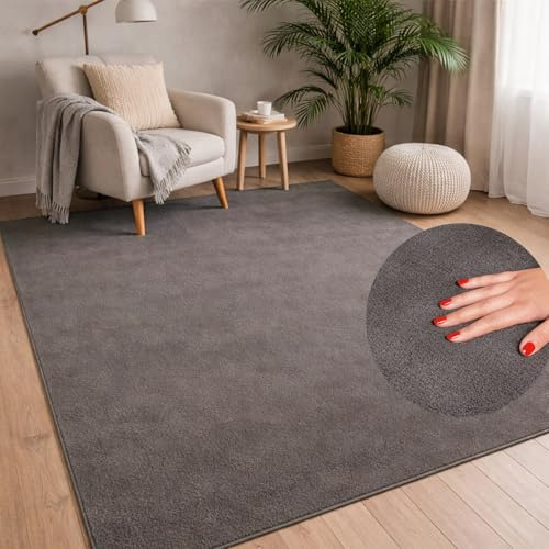 carpet city Waschbarer Teppich Einfarbig Kurzflor - 120x160 cm in Dunkelgrau - Weich & Soft-Touch Haptik - rutschfest & Pflegeleicht - Teppich für Wohnzimmer, Schlafzimmer & Flur