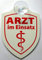 Schild mit Saugnapf Arzt im Einsatz Notfall Hilfe Notarzt Auto Windschutzscheibe