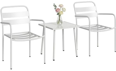 Outsunny Bistroset 3 Teiliges Metall Gartenmöbel-Set mit Glastisch Weiß | Mit 2 Gartenstühlen, Lamellen-Design, Rostbeständig, Balkonmöbel-Set, Sitzgruppe, Gartengarnitur, für Garten, Terrasse