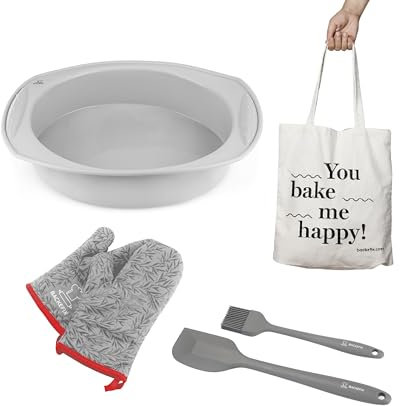 Backefix Muttertag Backkönigin Set - das Rundum-Sorglos-Backset für Frauen: runde Silikon Kuchenform Ø 22cm, Teigschaber mit Pinsel, hitzebeständige Ofenhandschuhe und You Bake Me Happy Baumwolltasche
