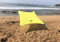 Neso Strandzelt mit Sandanker, tragbares Sonnendach - 2,1m x 2,1m – Patentierte mit verstärkten Ecken zur Stabilisierung (Zitrone)