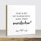 ARTLAND Holzbilder Mini Direktdruck auf Holz mit Spruch 15x15x2 cm zum Hinstellen/Aufhängen Genschenkidee Aufsteller Geburstag Hochzeit Valentinstag Muttertag Geschenk Liebe Wunderbar U4CX