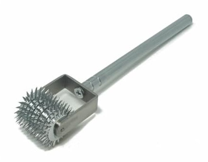 Massageroller für Gesicht & Körper aus Edelstahl – Triggerpunkt-Roller mit 10 Nadelrollen – Schmerz- & Muskelverspannungslöser – Für Tiefengewebsmassage – Robust & Hygienisch – 1 Stück