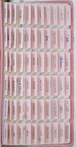 UPAFEXXI Laminierte Bibelreiter für Damen und Herren (Goldfolien-geprägter Schriftzug), große Druck-Tabs, leicht zu lesen und anzubringen, 80 Bibelkapitel-Etiketten für einfache Navigation (Rosa und