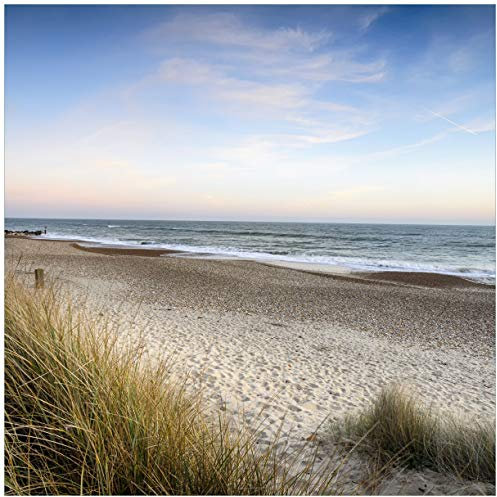 Wallario Glasbild Strandspaziergang im Urlaub an der Ostsee - 50 x 50 cm Wandbilder Glas in Premium-Qualität: Brillante Farben, freischwebende Optik