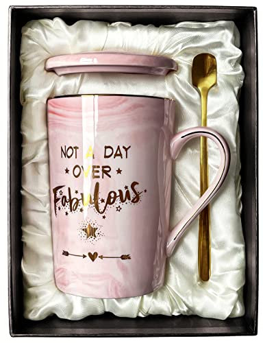 Cadeau d'anniversaire pour femme « Not A Day Over Fabulous » - Idée cadeau amusante pour elle, meilleure amie, collègues, épouse, maman, fille, sœur, tante - Tasse en céramique marbre de