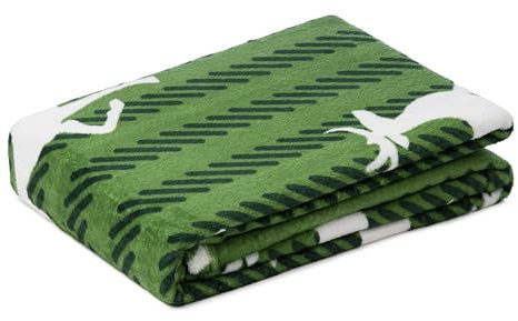 Gözze - Wohndecke Scandic, Kuscheldecke mit winterlichem Rentier-Design, Sofadecke aus Mikrofaser, 150 x 200 cm - Grün