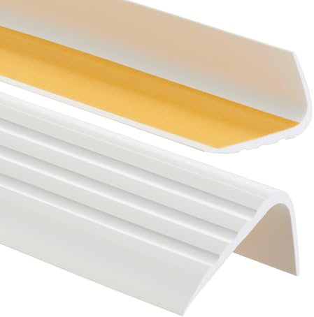 PerfectPVC PVC Treppenkantenprofil selbstklebend 65x40mm 2,00m Antirutsch-Profil Treppenprofile Kantenschutz Winkelprofil aus Kunststoff für Treppenstufen Treppen Weiß