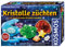 KOSMOS 643522 Kristalle züchten. Lass faszinierende Kristalle wachsen. Komplett-Set, nachtleuchtende, glitzernde Kristalle, Blitzkristalle, Druse, Schatztruhe, Deko, Experimentierkasten