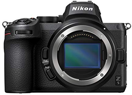 Nikon Z5 + FTZ + Lexar SD 64 GB 667x Pro Fotocamera Mirrorless, CMOS FX 24.3 MP, Pieno formato, Mirino Quad-VGA EVF, LCD 3.2 Touch, Wi-Fi, Bluetooth, 4K, Nero [Nital Card: 4 Anni di Garanzia]