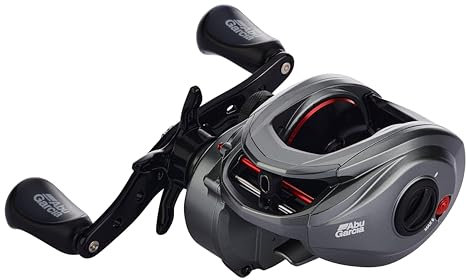 Abu Garcia MAX Low Profile Rolle – Baitcasterrolle zum Raubfischangeln – Hecht, Barsch, Zander