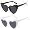 Herzförmige Party-Sonnenbrille,2 Stück UV400 Sonnenschutz Herz Sonnenbrille,UV-Schutz Schwarze Graue Linse, Mode Brillen für Damen Herren Kinder Party Reise Fotoshooting