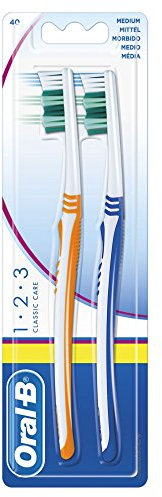 Oral-B 1,2,3 Classic Care Normalkopf Zahnbürste, 40 mittel, Doppelpack, 2 Stück