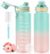 MOMSIV Trinkflasche, Sport Trinkflasche, 1L BPA-Frei Auslaufsicher Sport Wasserflasche mit Zeitmarkierung und Bürste, Sportflasche für Fitness, Schule, Fahrrad, Camping, Yoga (Grün)