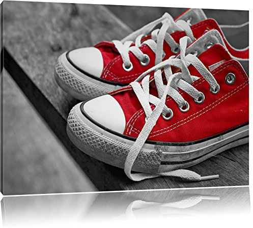 Pixxprint Coole rote Chucks Schuhe B&W, Größe: 120x80cm, Leinwandbild, fertig gespannt, Wandbild, Dekoration, Kunstdruck, kein Poster
