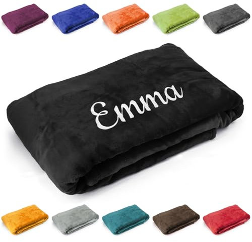 Deitert Kuscheldecke mit Namen oder Wunschtext Bestickt, 200cm x 150cm, extra weiche und gemütliche Sofadecke/Wohndecke, hochwertiges Fleece, personalisiertes Geschenk (Schwarz)