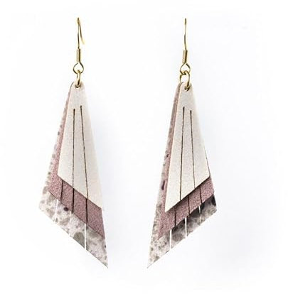 Naui Naui Ohrringe 'Wings Collection' - Peach Terazzo - Small, Gold Brisur, Vegan, Festival, Feder-Ohrhänger, Feder-Ohrringe