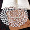 4 Stück Spitzendeckchen Spitze Untersetzer Runden Blumen-Form Matte Tischset Platzsets Tisch Vollhäkel Deckchen Cup Coasters für Esszimmer Küche Bankett Hochzeit Deko 30cm,Kamelien