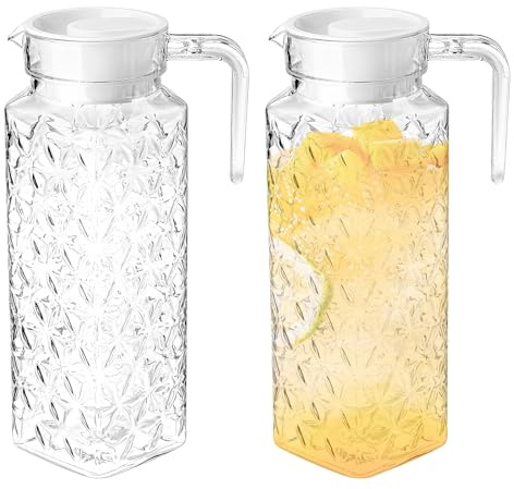 2 Stück Wasserkrug mit Deckel Acryl 1,1L Wasserkaraffe Transparent mit Griff für Eistee Milchshakes Cocktails Limonade Milch Orangensaft Sangria Kaffee (Stil 2)