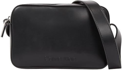 Calvin Klein Damen Crossbody Bag Tasche Embossed Logo Camera Bag mit Reißverschluss, Schwarz (Ck Black), Einheitsgröße