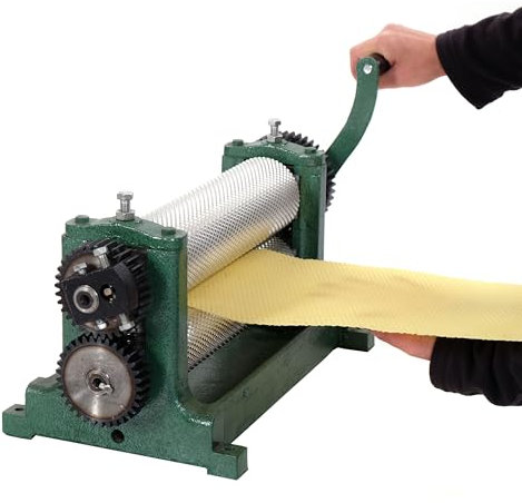 xtradefactory Bienenwachs MITTELWAND PRÄGEWALZE XT45A | B45cm, Zellmaß 4,9mm | Imker Prägewalze, Drehwalze, Bienen Wachswalze zum herstellen eigener Mittelwände