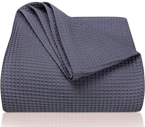 LAYNENBURG Premium Tagesdecke 240 x 260 cm XXL - Waffelpique 100% Baumwolle - leichte Wohndecke Waffeloptik - Baumwolldecke als Bett-Überwurf, Sofa-Überwurf, Couch-Überwurf - Sofa-Decke (anthrazit)