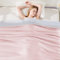 Qucover Sommer Bettdecke aus Baumwolle und Mikrofaser,Dünne Kühlende Sommerdecke 150x200cm Einzelbett,Sommerbettdecken ohne bezug nutzbar, Leichte&Weiche Kühlende Bettdecke, Kühldecke Rosa&Grau Wende