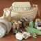 Arche-Noah-Set in Geschenkverpackung, handgeschnitzt und bemalt, tolles Geschenk zu Taufe oder Geburt, von East Of India