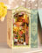 Rolife Book Nook Kit für Erwachsene DIY Miniature House mit Licht für Buchstütze Bibliothek Bücherregal Dekoration Floral Corner 3D Puzzle Buchstützen aus Holz Erwachsene Booknook