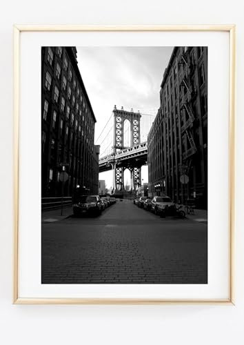 Din A4 Kunstdruck - ohne Rahmen - Dumbo New York Manhattan Bridge - Foto Schwarz-Weiss Druck Poster Bild