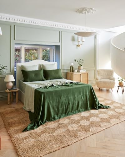 Bed Threads - Linen Quilt - 100% French Flax Linen & Rayon Derived from Bamboo - Square-Stitched - Reversible Two-Tone Design - Machine Washable - King/Cali King - Sage/Olive