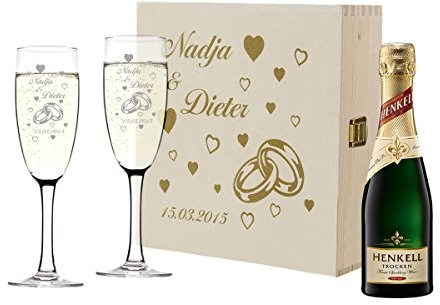 2 Sektgläser und Sekt-Flasche in Geschenkbox Personalisiert - Hochzeit Geschenkidee Sektglas-Set mit Gravur - Motiv Ringe mit Herzen