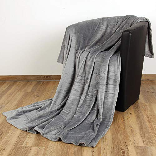 Bestlivings Kuscheldecke Celina 150x200 cm – große Sofadecke in Grau | 220g/m² Mikrofaser, beidseitig gleich weich und flauschig, wärmend, leicht – großzügiges Format, ideal für Sofa und Bett