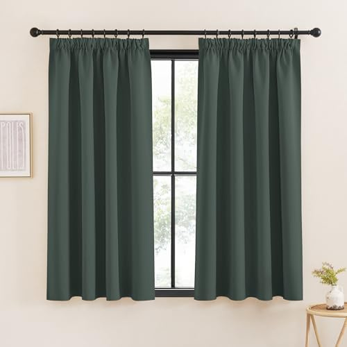 KGORGE Verdunklungsvorhänge Kurz Vorhang Blickdicht mit Kräuselband | Olivgrün, 2er Set, 160 x 140 cm(HxB), Thermovorhang Hitzeschutz, Verdunkelung, Sonnenschutz, für Schafzimmer/Küche