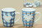 Boltze 2 x Kaffeebecher und 2 x Frühstücks-Teller, blau kariert mit Herzmuster, H: 10cm, Küchen-Esstisch-Frühstücks-Tasse-Geschirr