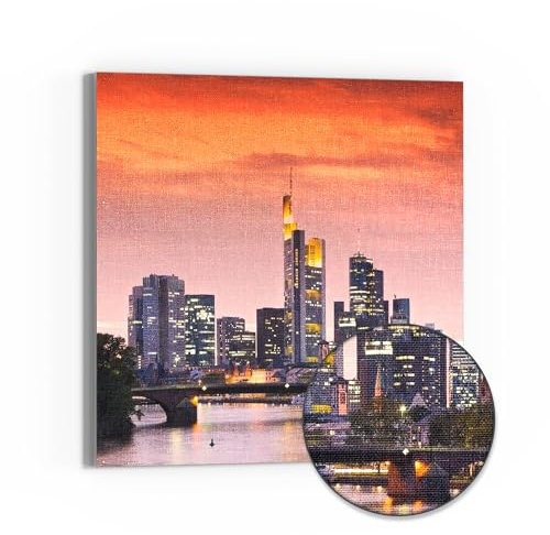 DEQORI Leinwandbild Hybrid | Motiv Frankfurt im Abendglanz | Design Canvas 50x50 cm | Leinwand Bild flach & modern mit Glas | Wandbild für Wohnzimmer, Schlafzimmer, Flur & Küche