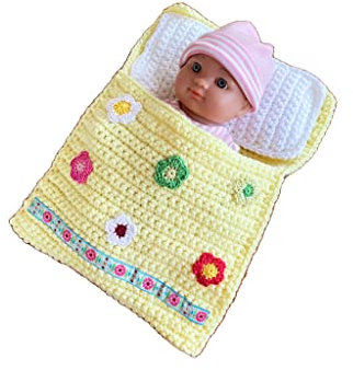 Puppenbettchen - Schlafsack für Puppe 20 cm mit Häkelblumen