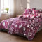Pure Label Blumen Bettwäsche 4teilig 135x200 cm mit einem 2er Set Kissenbezüge 80x80 cm - Traumhaft weiches Bettwäsche-Sets 135 x 200 cm in Beere aus 100% Baumwolle mit YKK Reißverschluss