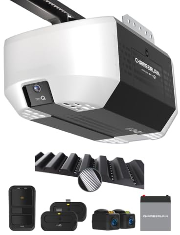 Chamberlain Garage Door Opener 3/4 HP Belt Drive myQ Garage Door Opener with Fixed Camera, Battery Backup, 2‑Bulb LED Lighting