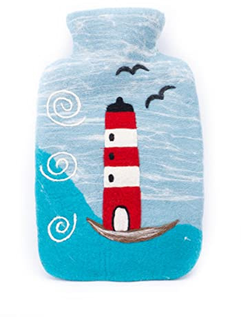 feelz - Wärmflasche Leuchtturm, maritime Bettflasche aus 100% Wolle (Merino), Handarbeit, Fairtrade (Bezug mit Innenflasche)