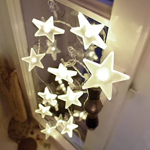 hellum LED Lichterkette Batterie Sterne (3xAA), 10 LED kaltweiß, innen | LED Fensterdekoration mit Saugnäpfen (10 inkl.), mattierte Sterne, beleuchtet 1,35m, für Weihnachten und Winter 570410