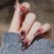 TELAIN Glitzernde Coffin-Formige Nagelklammern, Falsche Nagelspitzen, Vollabdeckung, Mittel, Gradient-Falschnägel für Frauen und Mädchen, 24 Stk. (Rot Coffin)