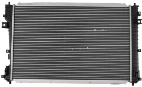 Radiatore In Alluminio Con Nucleo 8L8Z8005B 13041 Compatibile Con Ford Escape 3.0L 2008-2012 MT