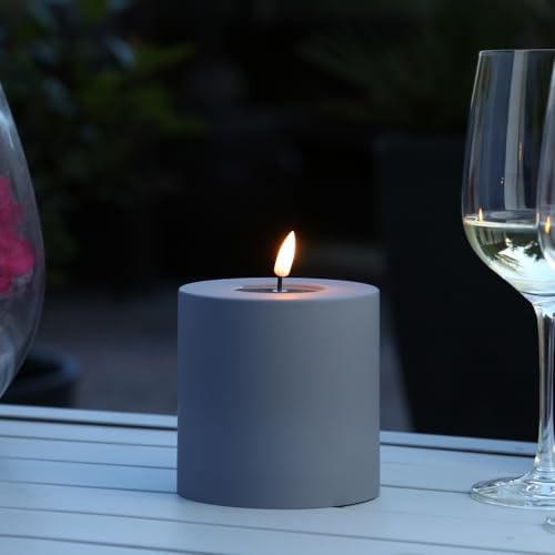 MARELIDA LED Kerze Outdoor DELUXE Homeart mit realistischer 3D Flamme Stumpenkerze Kunststoff für Innen/Außen grau (D: 10cm - H: 10cm)
