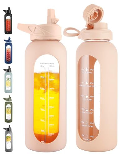 CIVAGO Bouteille d'eau en verre de 1200 ml avec paille et poignée, grande bouteille d'eau de motivation sportive avec marqueur de temps et 2 couvercles, carafe d'eau étanche avec manchon en silicone