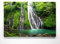 EIN Atemberaubendes Bild – Wald und Wasserfall - als 200x150cm große XXL Leinwand. Tolles Wandbild als Hintergrund und Deko für Wohnzimmer & Schlafzimmer. Fertig aufgespannt auf 4cm Holz-Keilrahmen