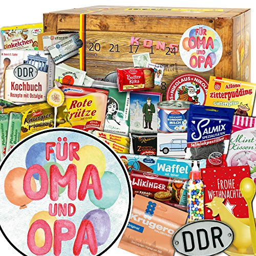 Gero Adventskalender Oma & Opa - DDR Ostalgie Geschenkbox mit 24 Produkten | Großer DDR Weihnachtskalender für Großeltern mit Ostprodukten wie Sandmann Schokolade, Knusperflocken und DDR-Kochbuch